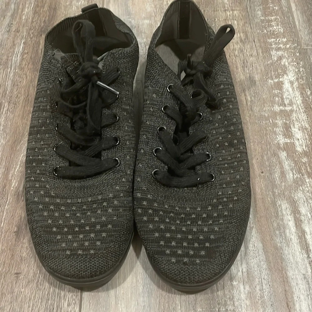 Suavs The Zilker Charcoal Knit Lace Up Low Sneakers Women's 10 Men's 8